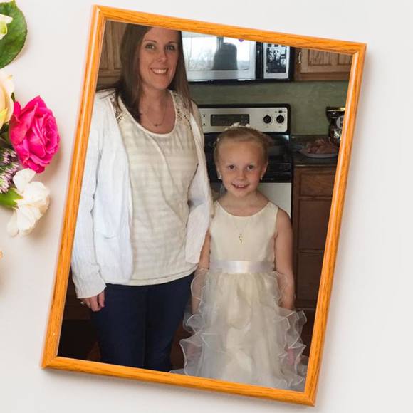 Meet your Posher, Mandi - Picture 1 of 1